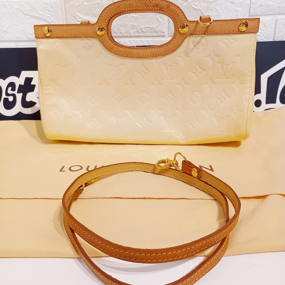 Louis Vuitton Vernis Roxbury